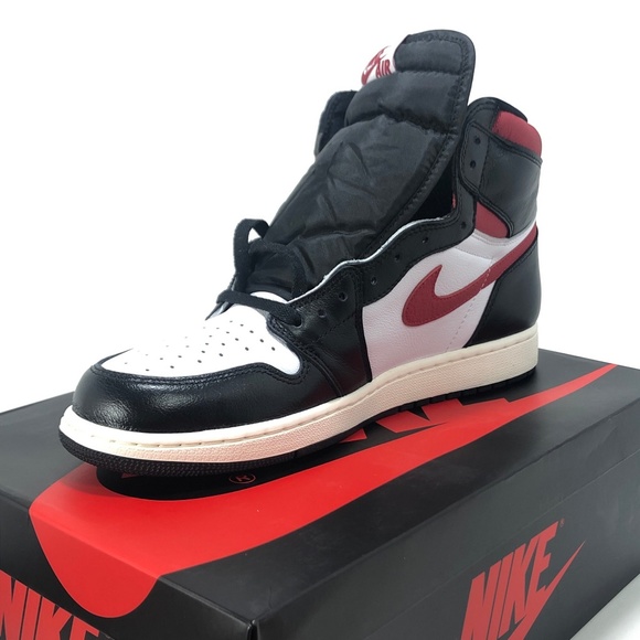 >SOLD - $300< Nike Air Jordan 1 Retro High OG - Picture 5 of 8